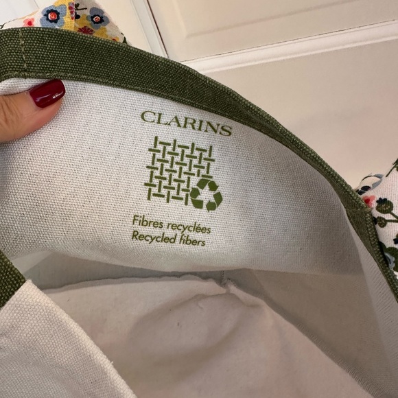 FEED x Clarins Recycled Tote Bag - Picture 7 of 12